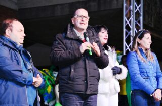 Carnevale a Gaeta, un esordio da applausi! Grande emozione in piazza per il Volo dell'Angelo!