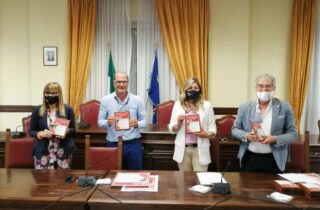 La Preside Maria Angela Rispoli in aula consiliare del Comune di Gaeta.